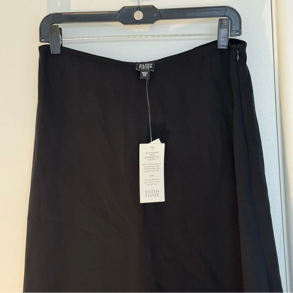 NEW EILEEN FISHER gathered 100% silk skirt in black